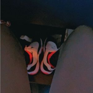 Umm just can’t wear these shoes anyway more and they’re very comfortable.